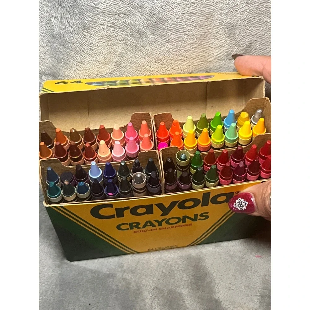 Vintage 1990 Crayola 64 USA Crayons‎ w Sharpener Open Box Thistle Mulberry